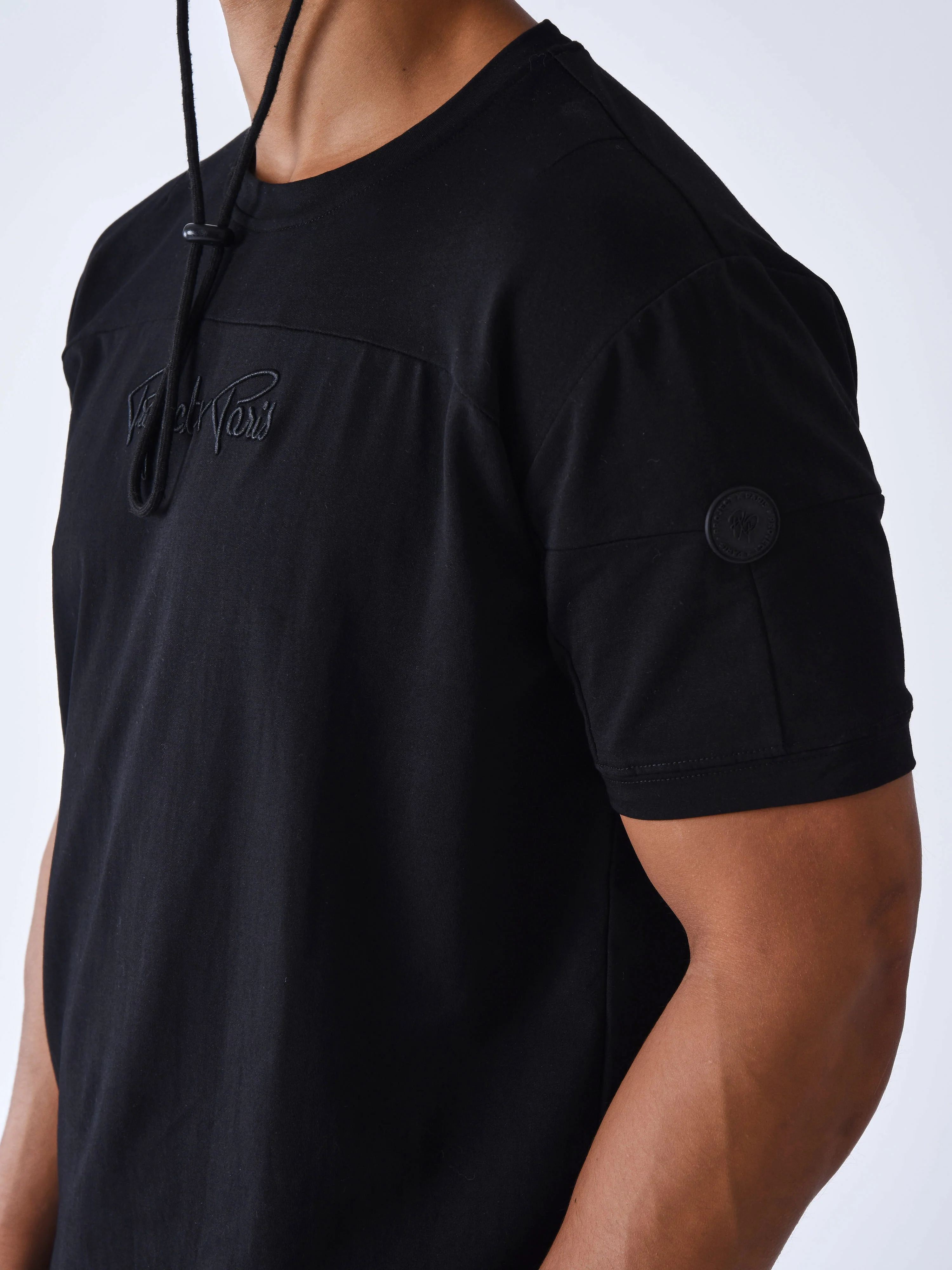T-shirt technique à découpes - Image 4
