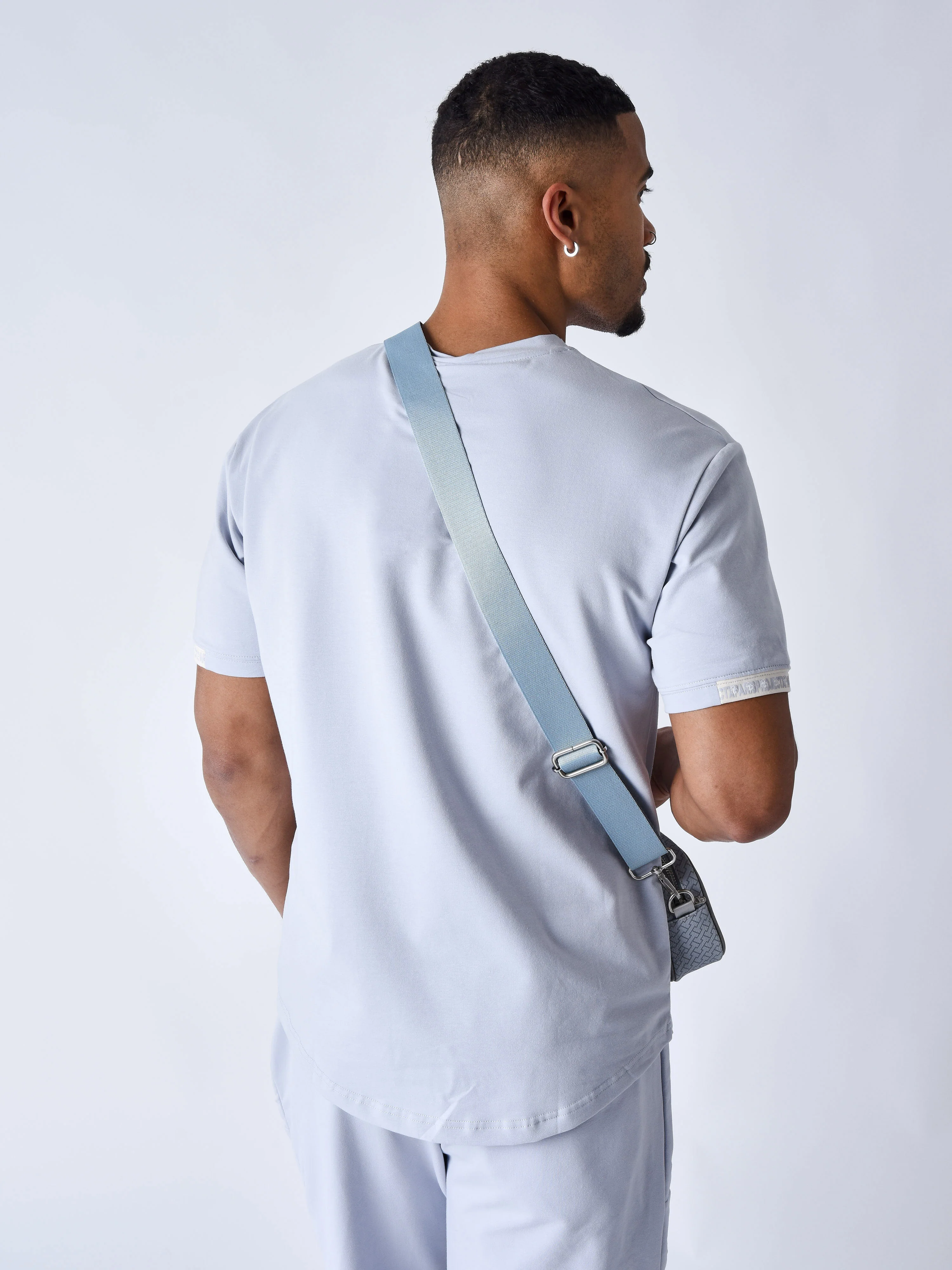 T-shirt uni avec bande logo - Image 2