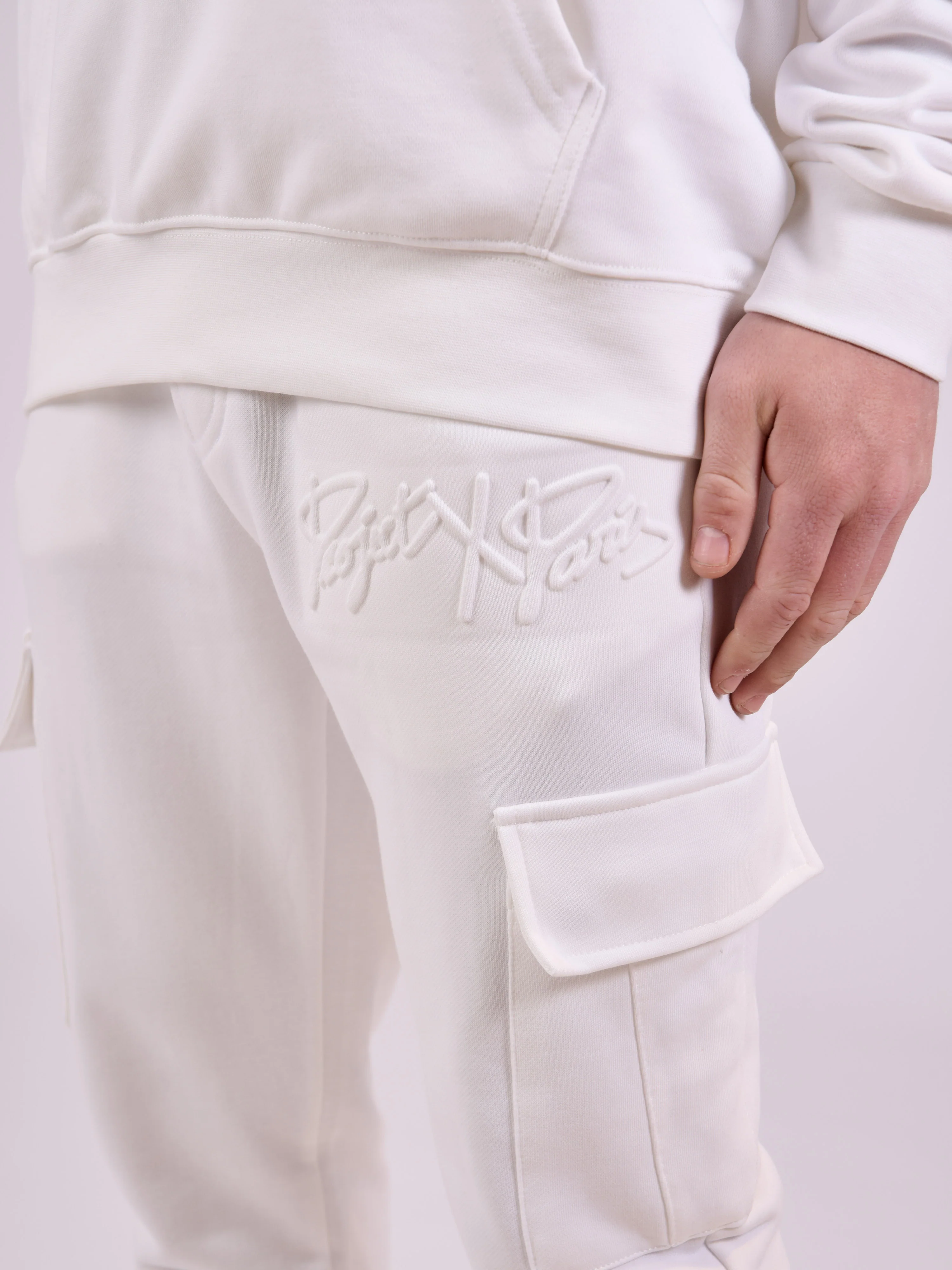 Bas de jogging cargo logo embossage relief - Image 6